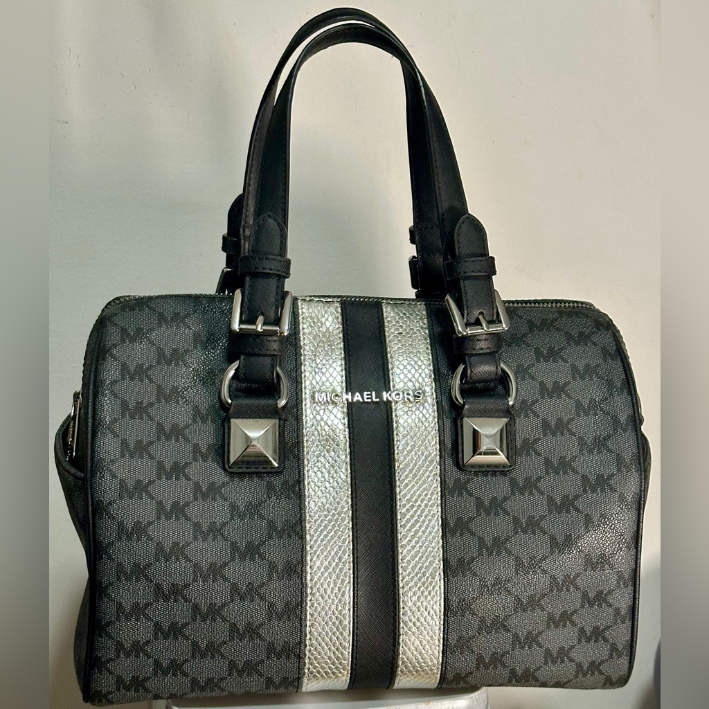 Michael Kors Black& Silver Leather “Boston” Style Handbag. W Crossbody. Nwot.